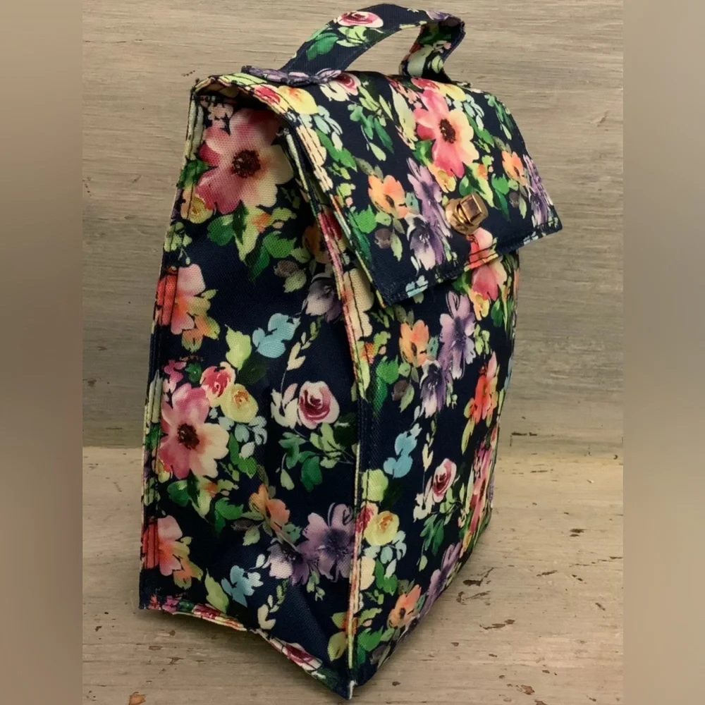Picket Fence Floral Insulated Cooler Lunch‎ Bag with Matching Lanyard NWT